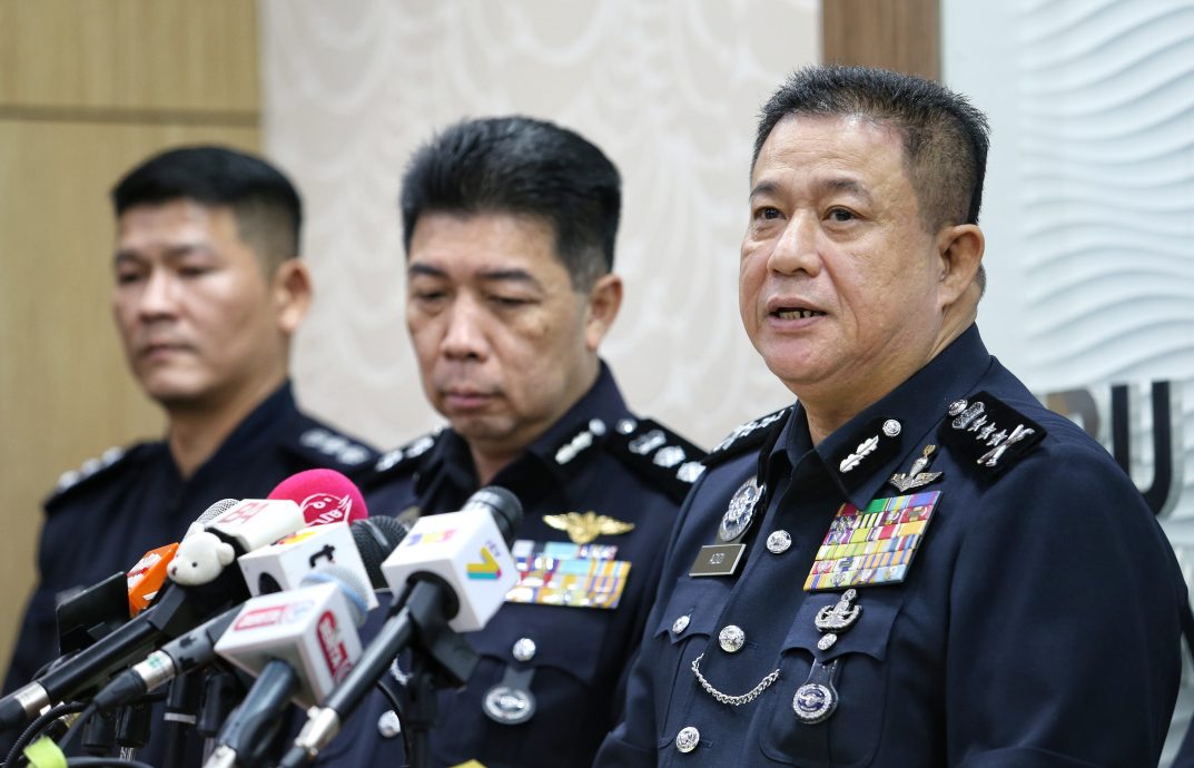 监禁30年伊朗囚犯拥毒 形迹可疑被识破当场逮捕