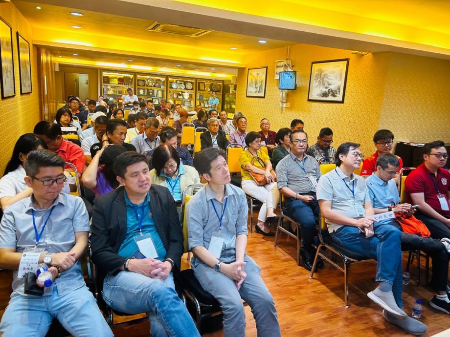 联总召开特大:通过纠正计票失误