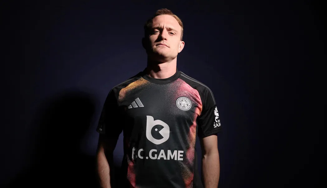 英超|1冠手势回应热刺球迷嘘声 瓦尔迪宝刀未老救主