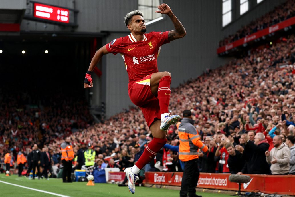 英超|迪亚斯百场里程碑传射建功 红军“驱蜂”开季2连胜