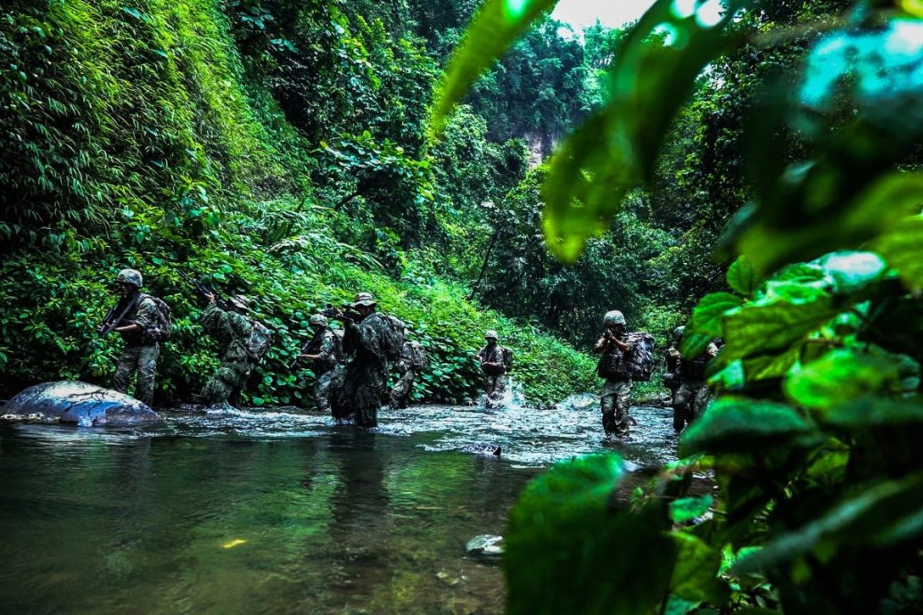 解放军今展开中缅边境武装巡逻 明起实弹演习
