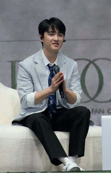 误把拉茶当酱料惹笑 D.O.避谈五花肉圈粉