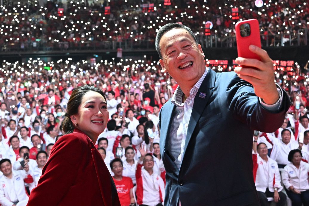 赛塔下台 为泰党一场早有预谋的“腾笼换鸟”?