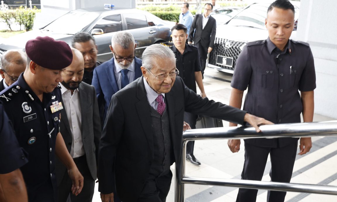 起诉扎希“印裔论”诽谤案|指其明知故犯爱撒谎 敦马:扎希是骗子