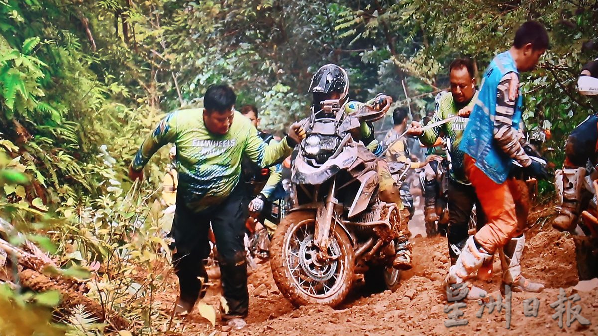 越野摩托车赛RIMBA RAID 玲珑首办吸引20国参赛者