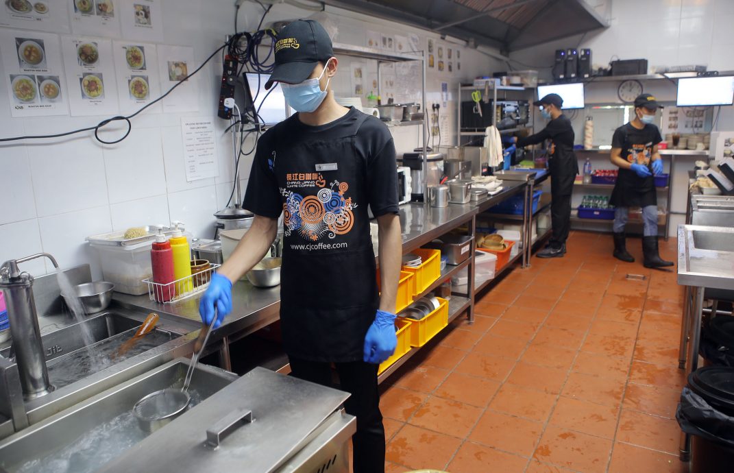 霹11万外劳分布7领域 孟尼印缅前四占八成