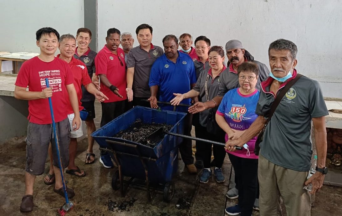 霹/后廊巴刹小贩受促妥善处理垃圾