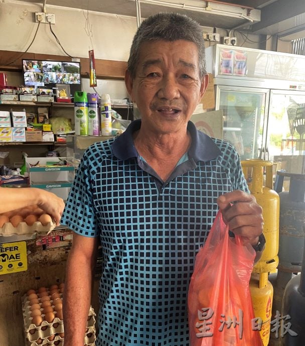 霹:封面主文/杂货店坚守位置 人情味独有魅力
