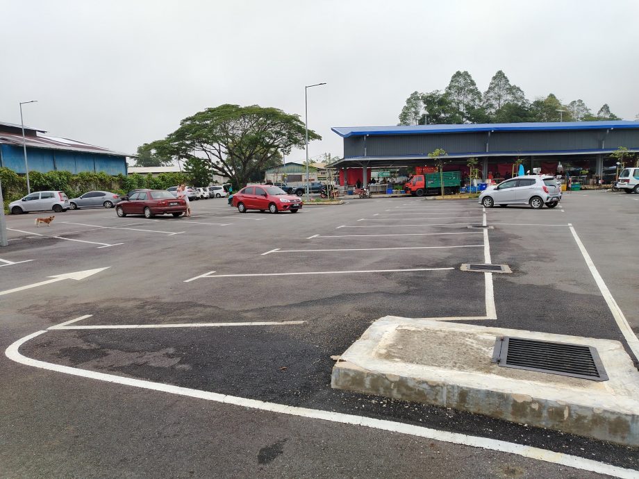 霹:封面主文/江沙市议会没能力长期提供新巴刹穿梭服务