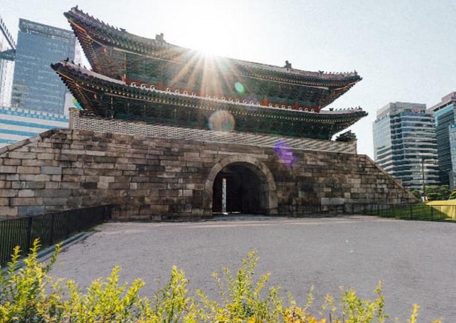 首尔南大门凶杀案 清洁妇惨死地下道