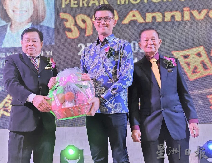 黄文生吁同业积极乐观 与时并进仍能站稳脚步