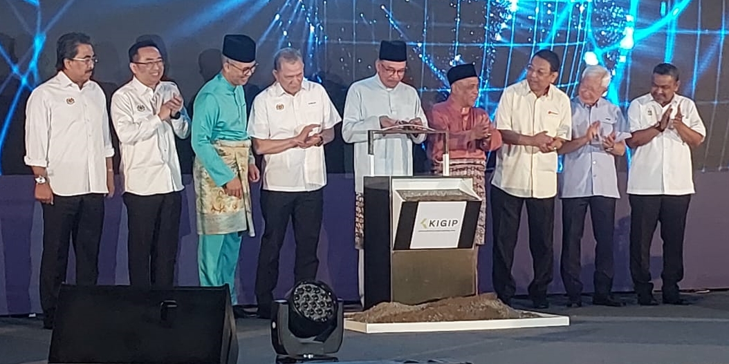 安华:印度科技业也录取文科生 · 要求大专开发非理工AI数码课程