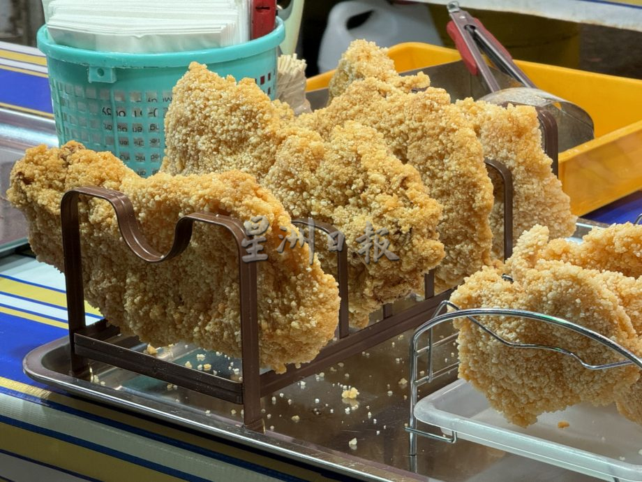 (古城封底主文)《用眼睛去旅游》:风车粉红市集