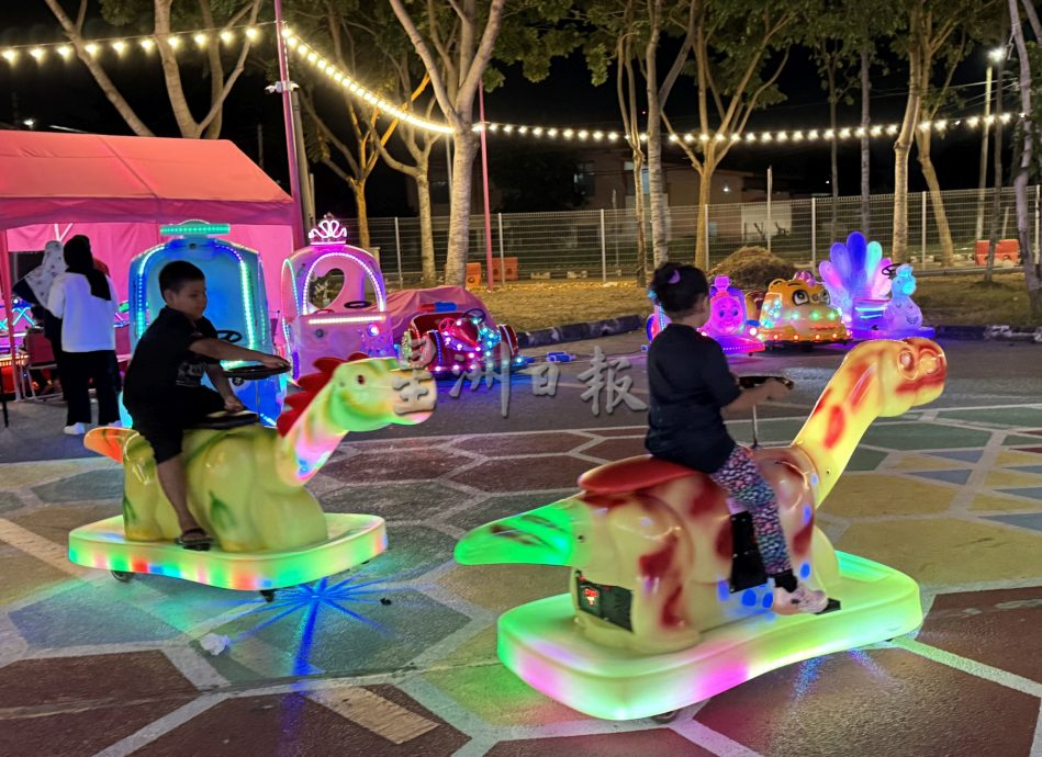 (古城封底主文)《用眼睛去旅游》:风车粉红市集