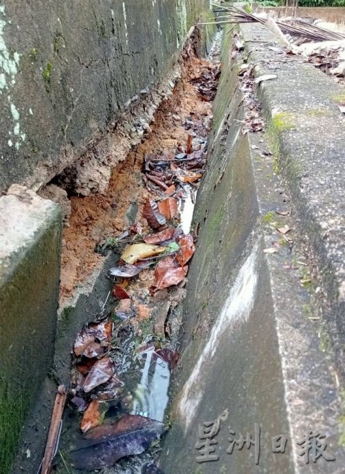 (古城版)吉双再也花园沟渠崩塌获修复