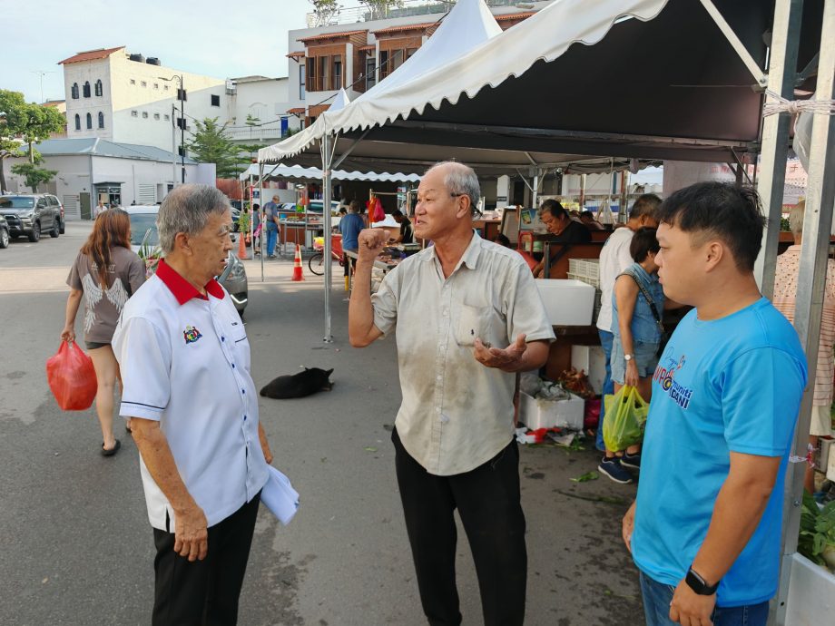 (古城版)哥打拉沙马那巴刹商贩首日在外营业,一切顺利