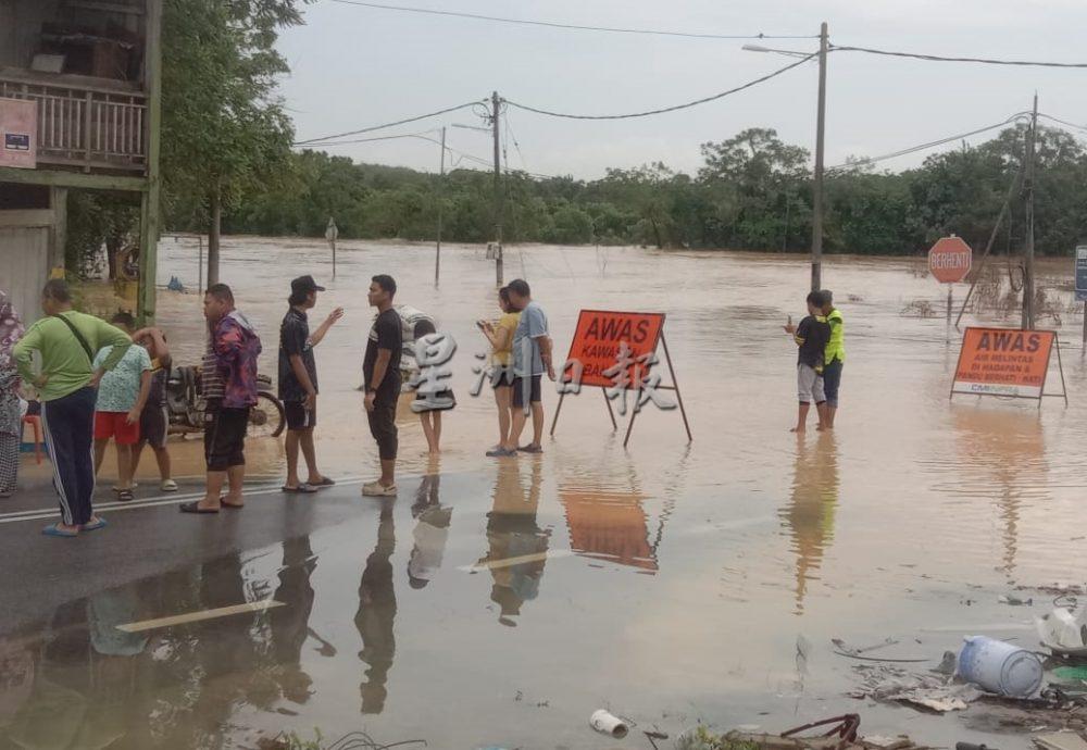 (古城版)甘榜勿里树闪电水灾
