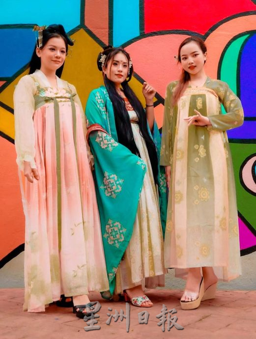 (古城第二版主文)【带你去找爱】:汉服温婉柔情的爱