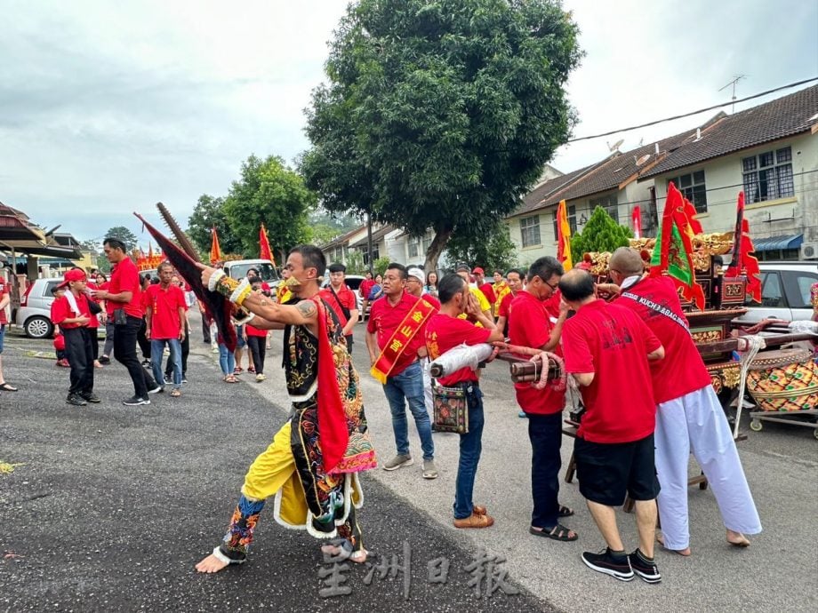 (古城第二版主文)金山宫庆祝晋宫十周年 游行绕境长达50公里