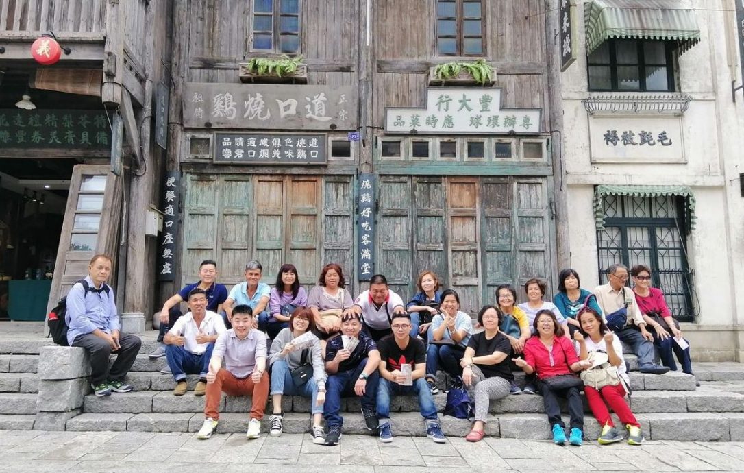 （古城第六版主文）【带你去找爱】：带团的爱