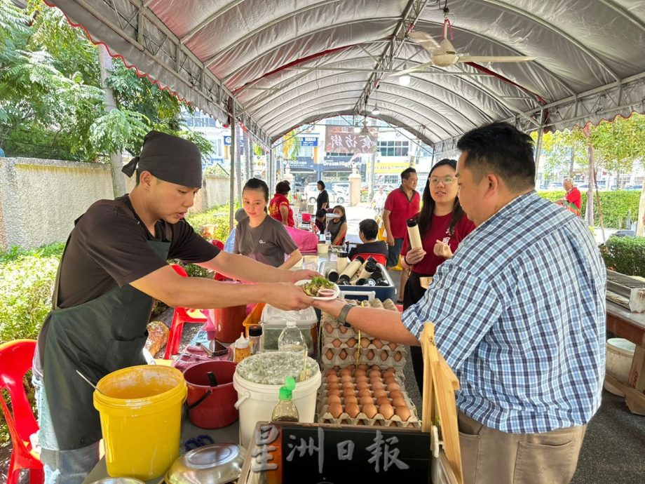 (古城第四版主文)画页-35人参与金厨赛 各显神通
