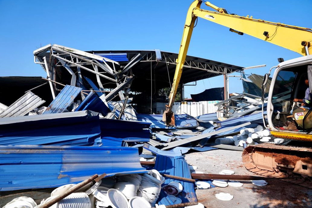 (大北马5头)威省市政厅正式拆除甘榜柏马当阿拉的非法工厂