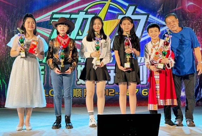 (大北马)康智摘淡汶都浪盂兰胜会儿童卡拉OK冠军、最佳服装,李瑷彣获吉玻华粤闽卡拉OK歌唱赛冠军