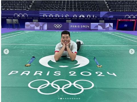 (已上网)疑开车拍照遭批“以为拿的是免死金牌?” 王齐麟:改进不好的地方