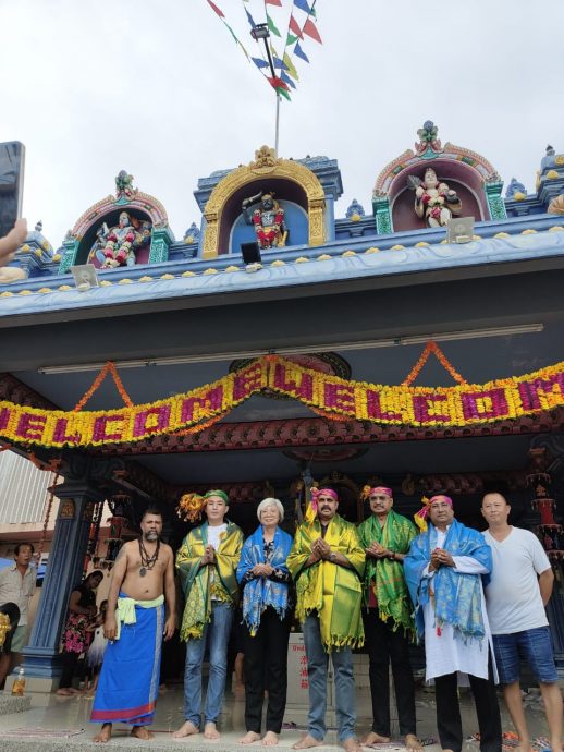 (已签发)柔:**可版头**峇斯里善吉利卡鲁巴庙,办5天神诞庆典华印一家亲