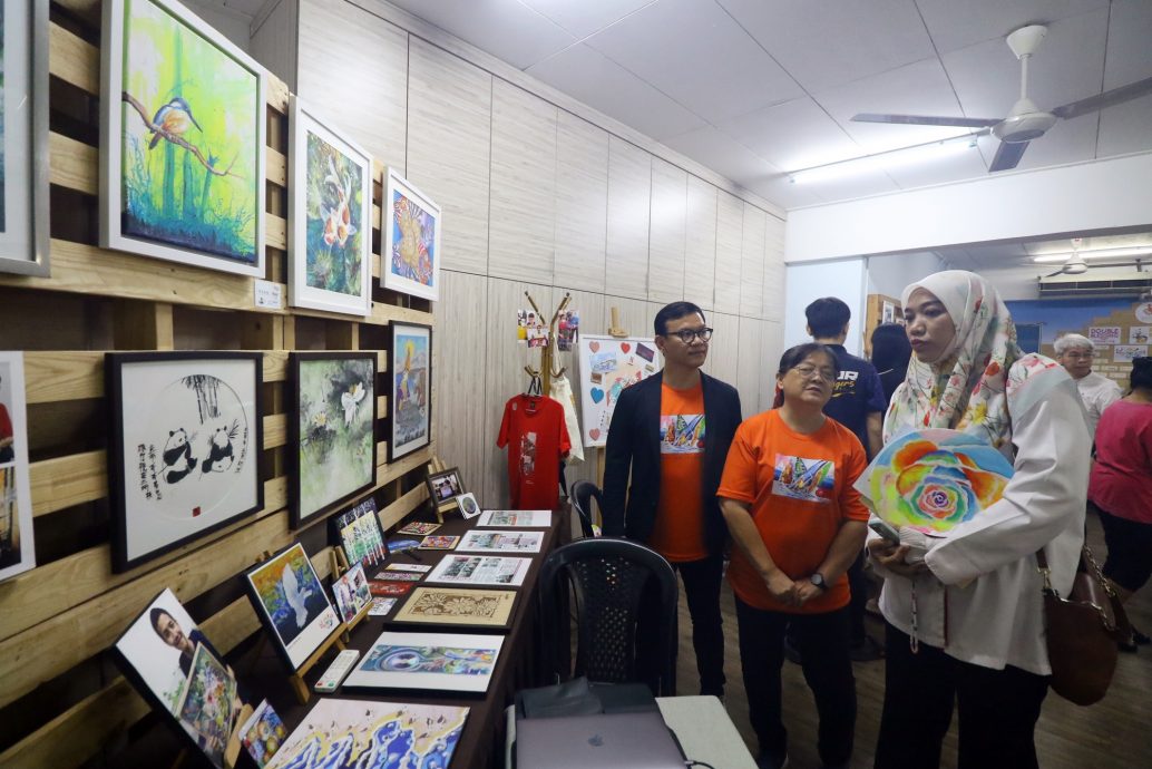 (已签发)柔:**可版头**新山双福办众筹活动 义卖学员作品募扩建基金