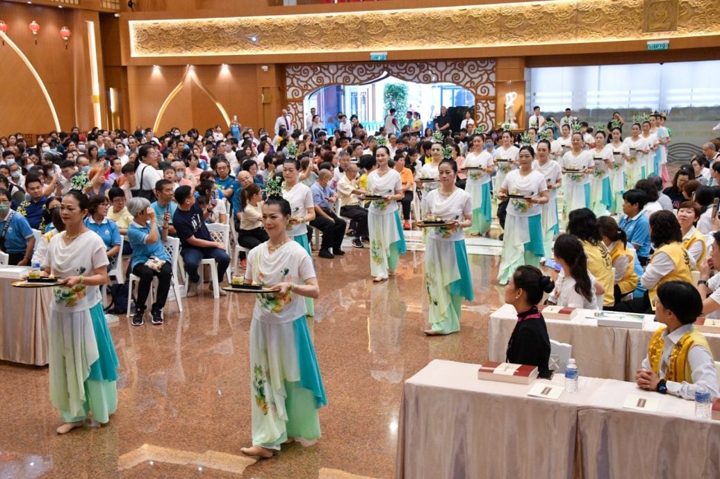 (已签发)柔:孝道月国庆月,新马寺1500人供僧报恩祈和谐