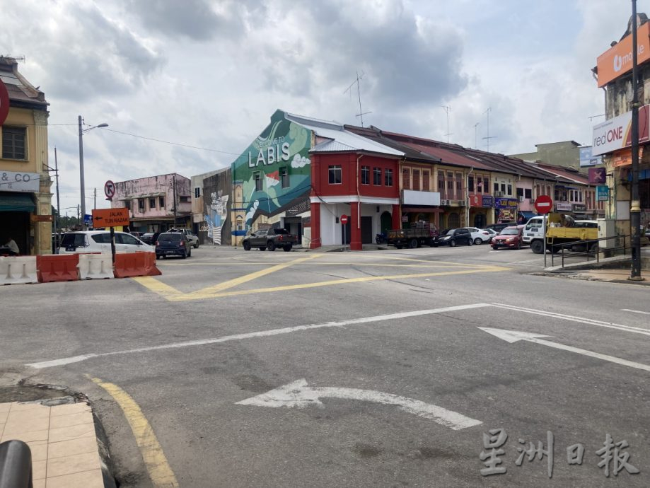 (已签发)柔:**封底**民生特工队:拉美士市区商家要求当局 3交通规划减缓生意影响