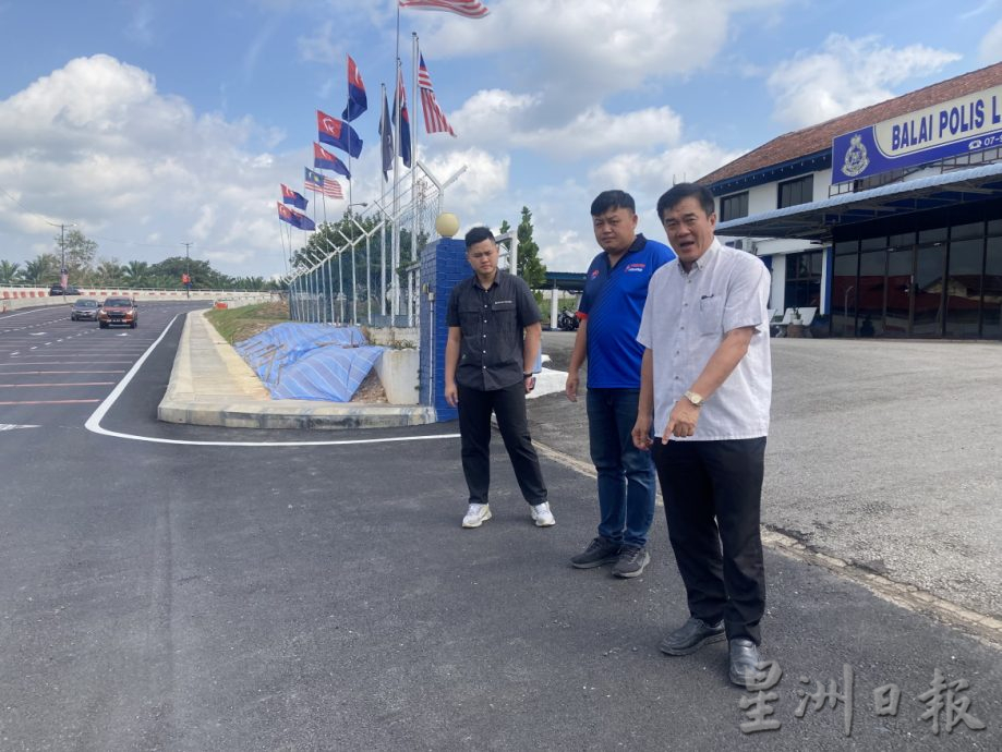 (已签发)柔:**封底**民生特工队:拉美士市区商家要求当局 3交通规划减缓生意影响