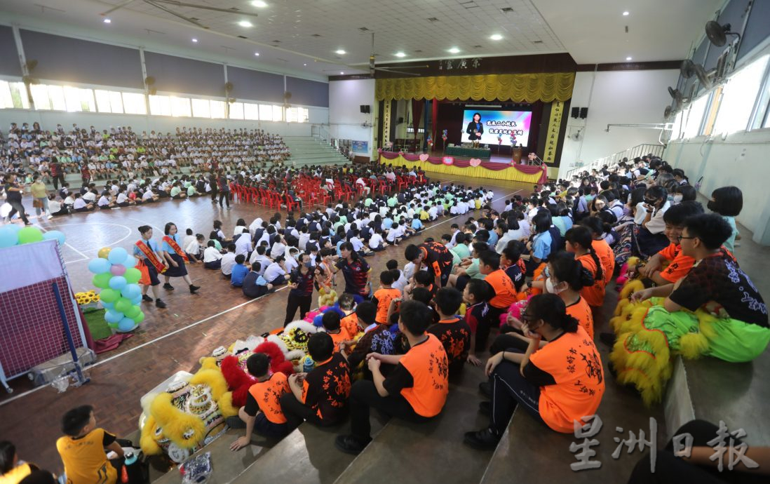 (已签发)柔:**封面**喜迎111校庆 宽柔学村引以为傲