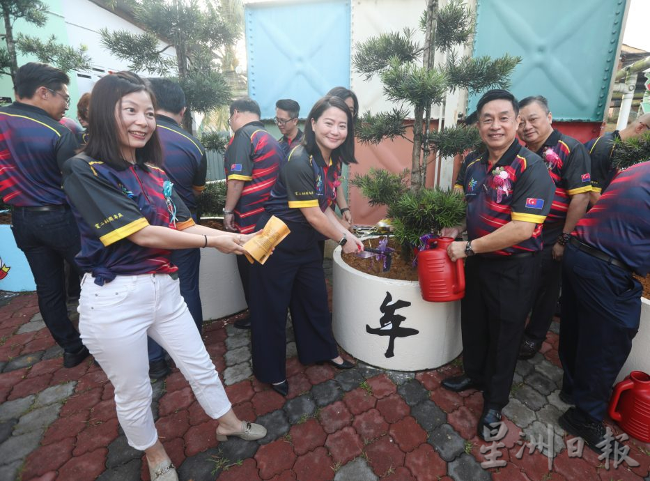 (已签发)柔:**封面**喜迎111校庆 宽柔学村引以为傲