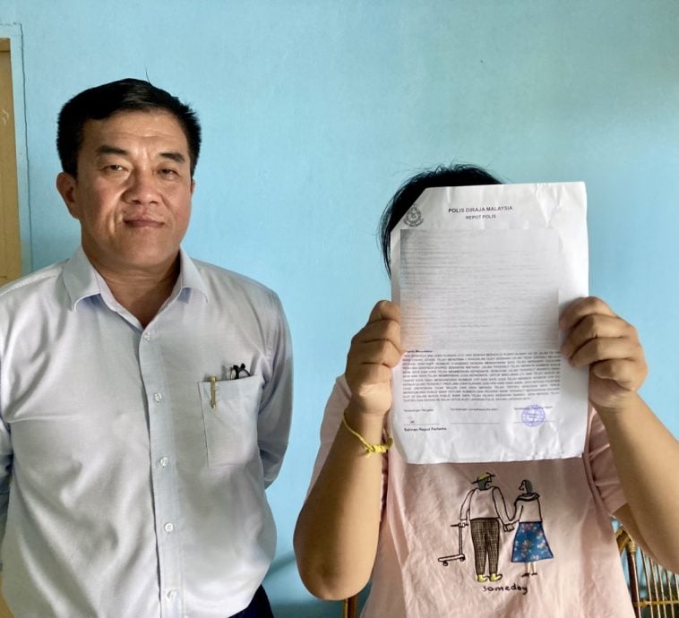 (已签发)柔:**版二头**42岁妇女接购物平台来电指中奖,结果被转走950令吉