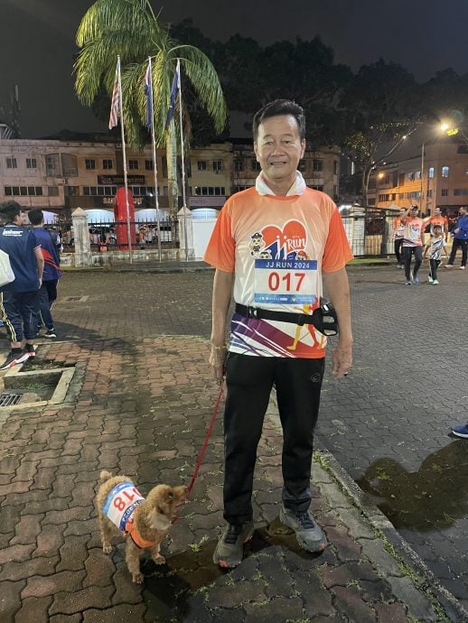 (已签发)柔:**版头**7岁到70岁都来路跑,JJ Run千人微雨中开跑