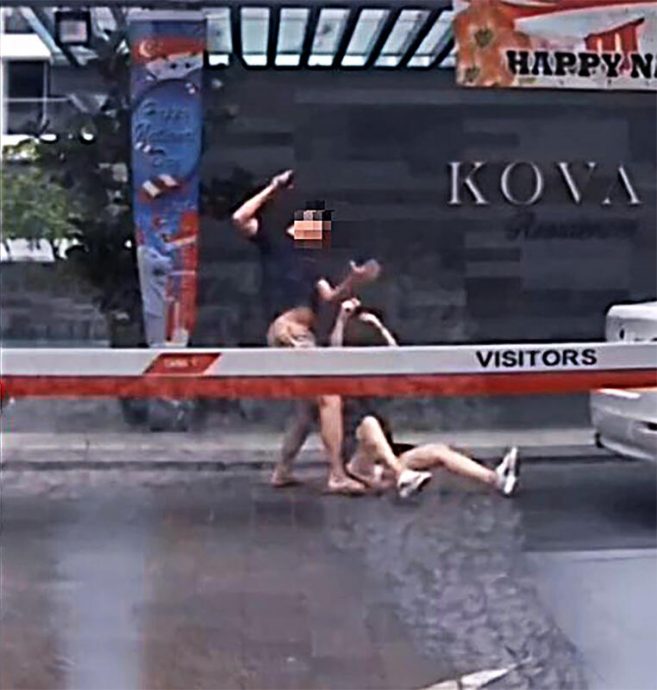 (已签发)柔:狮城二三事:夫妻爆冲突 夫强行拖拽妻