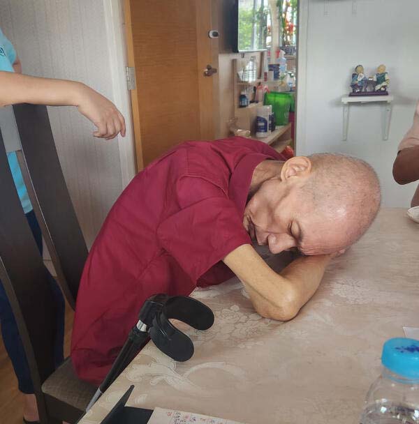 (已签发)柔:狮城二三事:自知时日无多 癌父寻2女儿求谅解