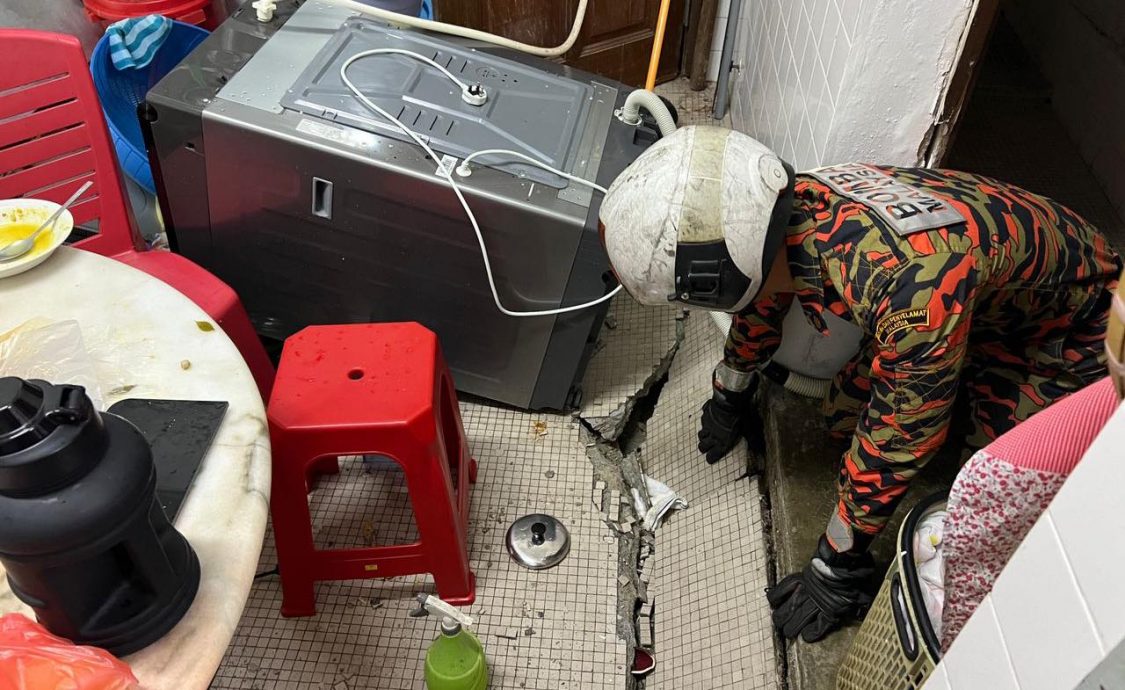 (版2头)大都会:排屋地陷,一家五口逃命/6图