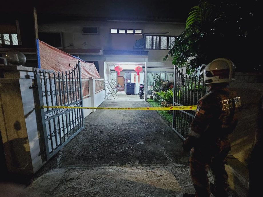 (版2头)大都会:排屋地陷,一家五口逃命/6图