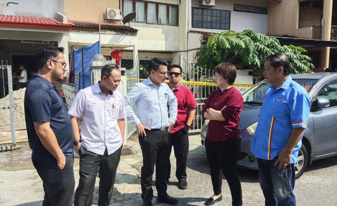 (版2头)大都会:排屋地陷,一家五口逃命/6图