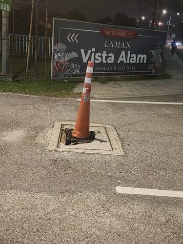 (版2头)大都会/破损窨井盖投诉2个月还修不好