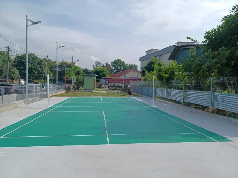(版2头)大都会/辗转13年,仙水港村一段占地逾3000方尺的公园休闲地终于辟为羽球场