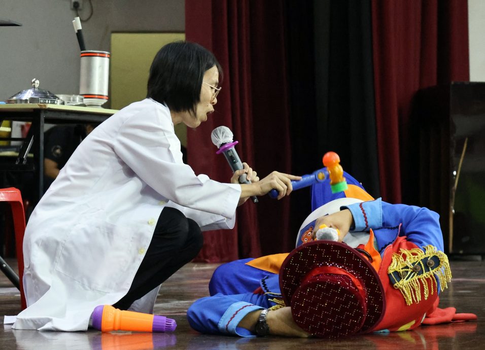 (版4头)本报活动/大都会/坤成一校 全国小学健康校园运动