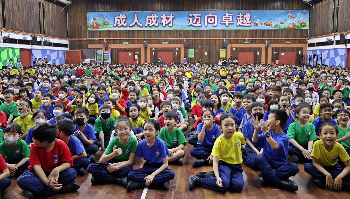 (版4头)本报活动/大都会/坤成一校 全国小学健康校园运动