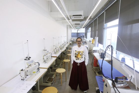 时尚设计师 需找到自己的风格和立足点