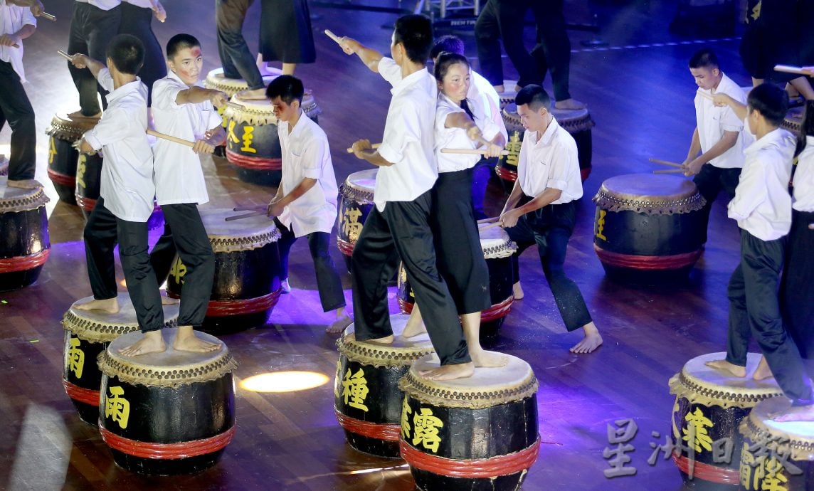 YB吴家良杯霹中小学节令鼓赛 安顺三民华中夺三料冠军
