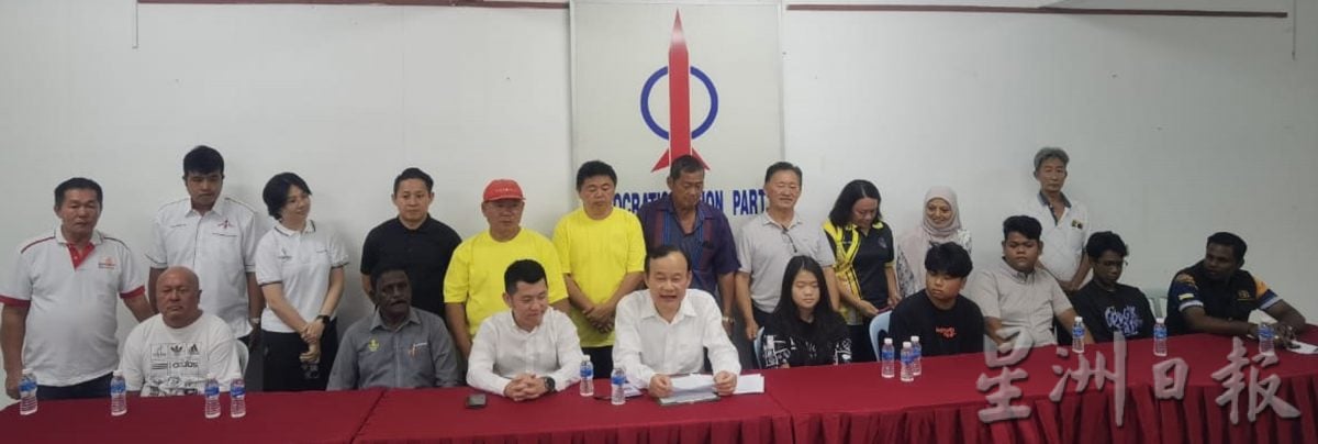 2人获永久居民身分证 倪可汉助30人获公民权