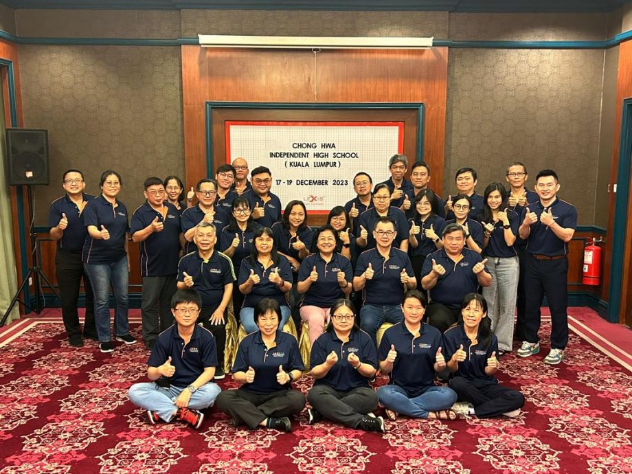 927见报∕暖势力∕李子松杰出行政人员陈玉丽